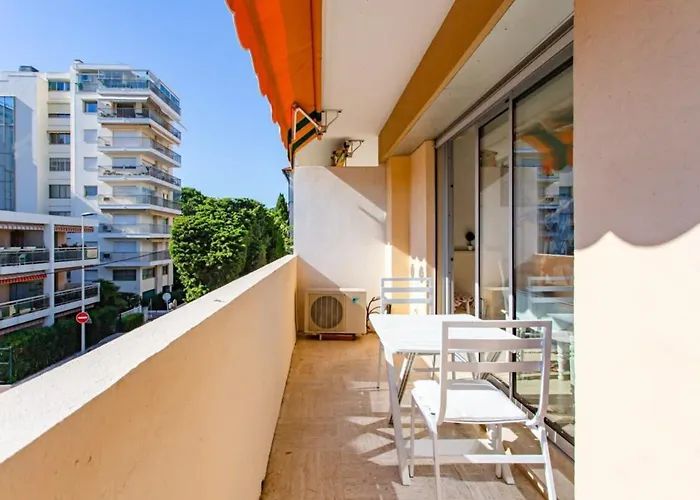 Les Cypres Furnished Studio