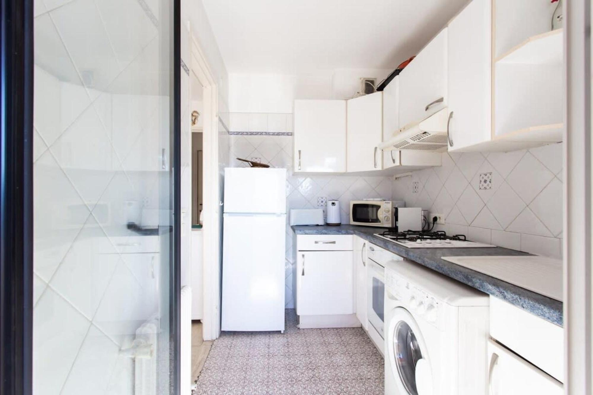 Les Cypres Furnished Studio