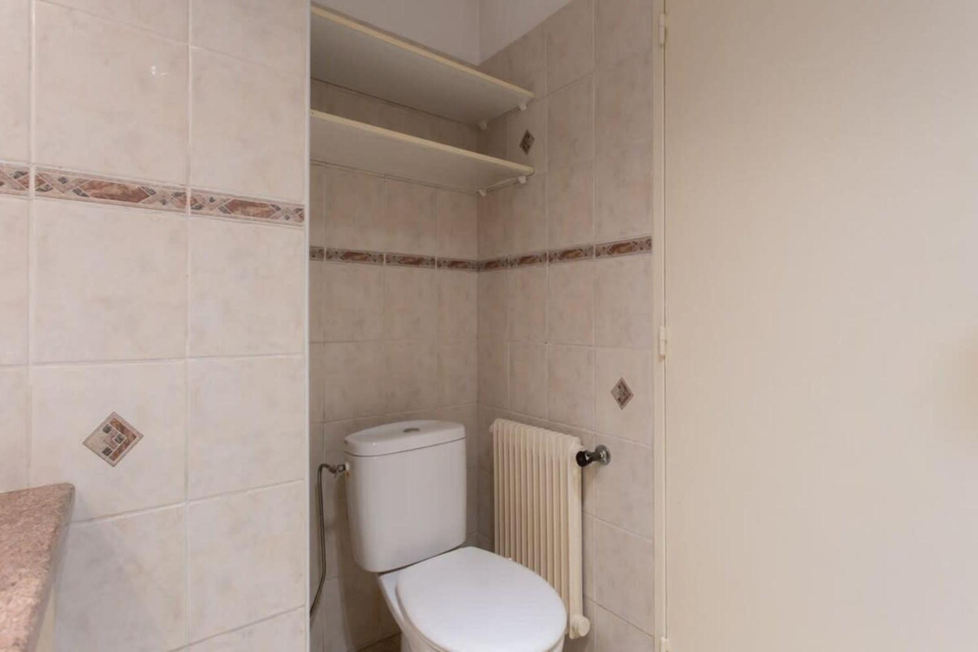 Les Cypres Furnished Studio Apartment *