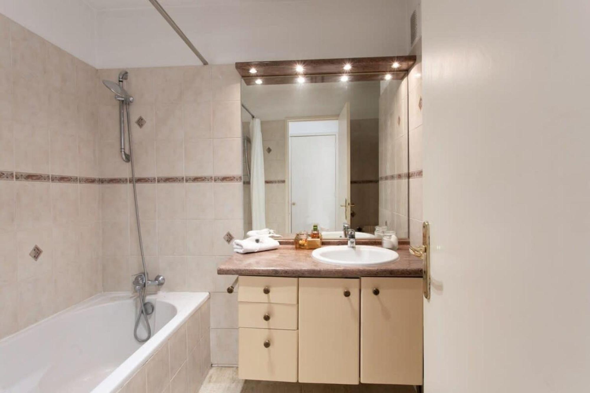 Apartment Les Cypres Furnished Studio