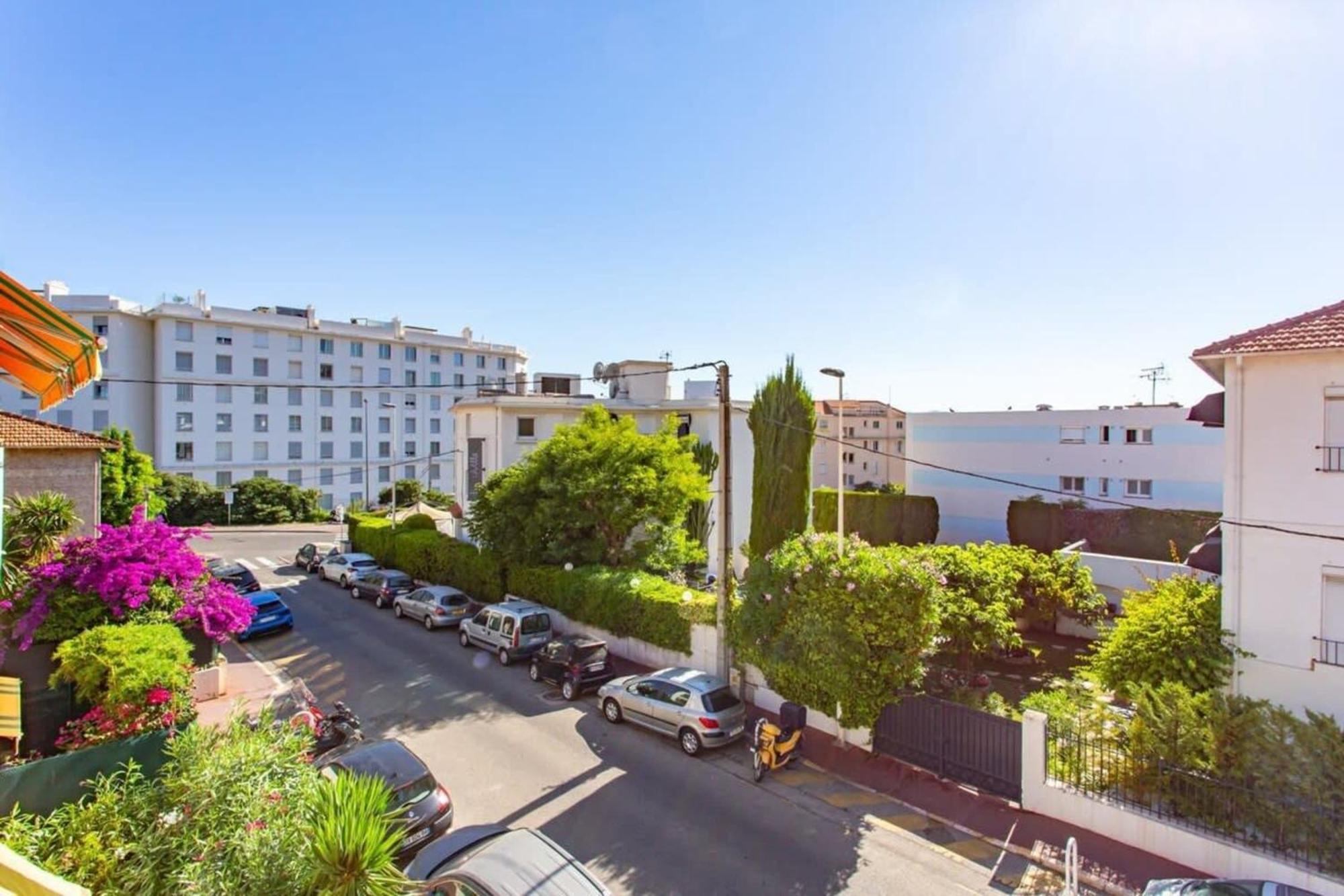 Apartment Les Cypres Furnished Studio *